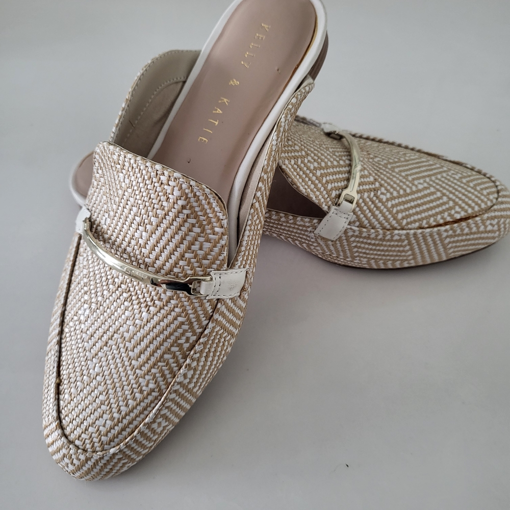 Kelly & Katie Women's Tan Loafers